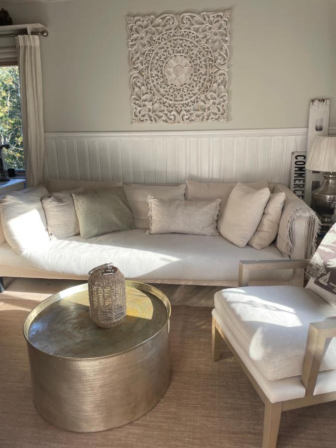 Charmigt hus på Vindö Villa Stockholm Exteriör bild