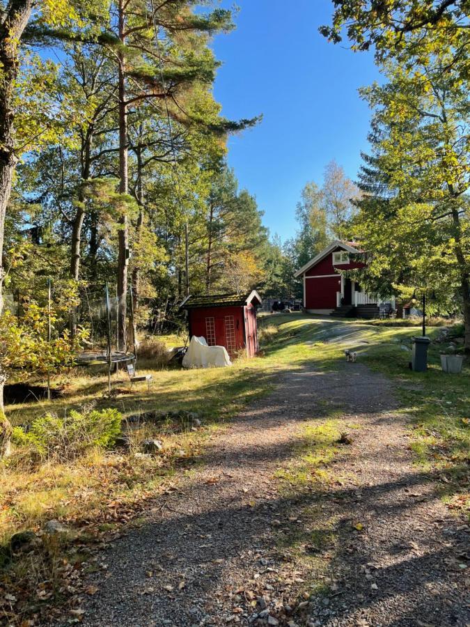Charmigt hus på Vindö Villa Stockholm Exteriör bild